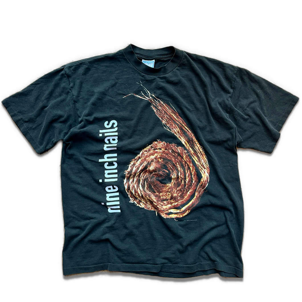 nine inch nails: further down... Tシャツ Vintage Nine Inch Nails 1994 Further Down The Spiral T-Shirt
